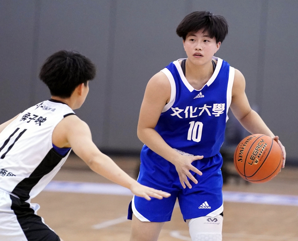 文化大學劉倩伶18分5籃板4助攻。