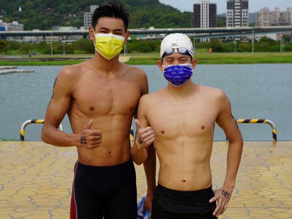 男子組7.5公里決賽新北市卓承齊（右）和廖梓丞金包銀。大會提供。