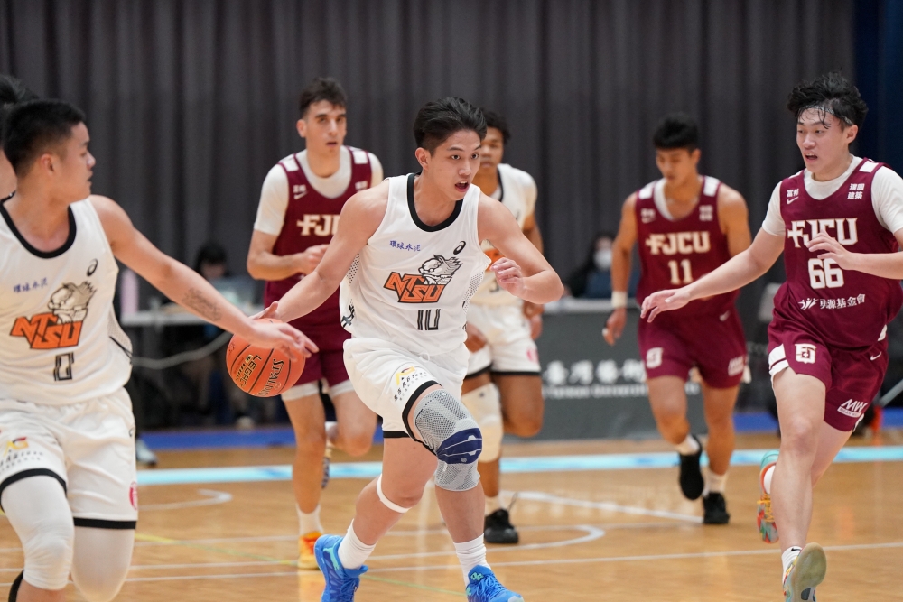 國立體大郭嘉安22分8籃板。大專體總提供。下同。