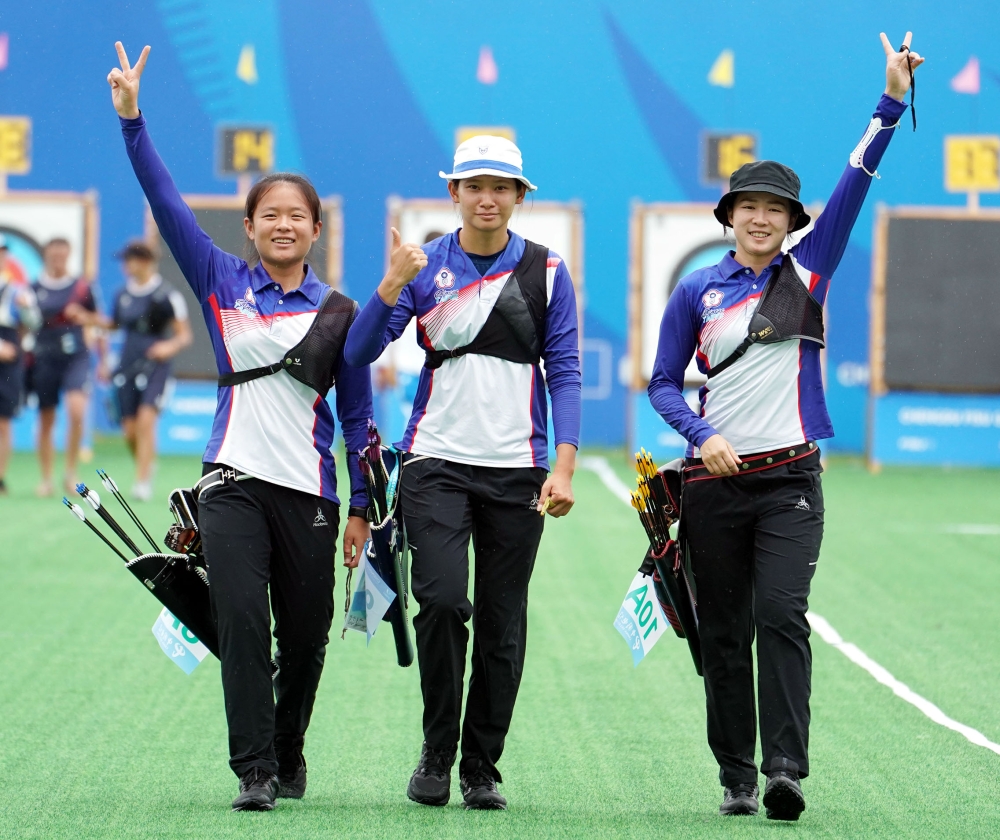 中華女子反曲弓隊。大專體總／提供。