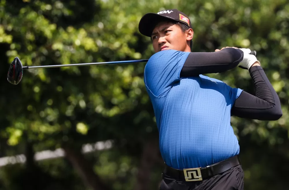 曾子軒總桿數141(-3)暫列第二。林聖凱/攝影。