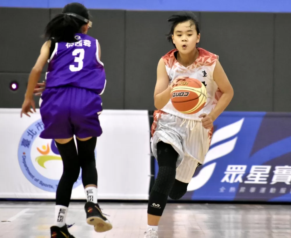 「女Kobe」陳柔安帶班北投2連勝晉級在望。大會提供。