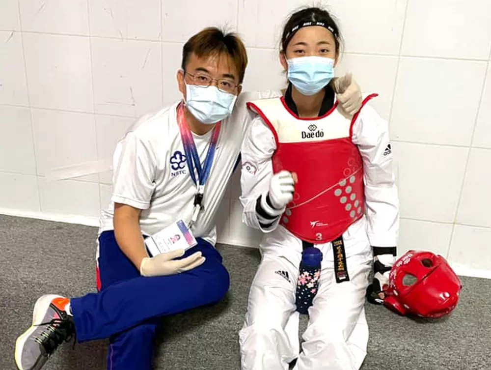 中華跆拳道隊羅嘉翎和教練劉聰達。劉聰達/提供。