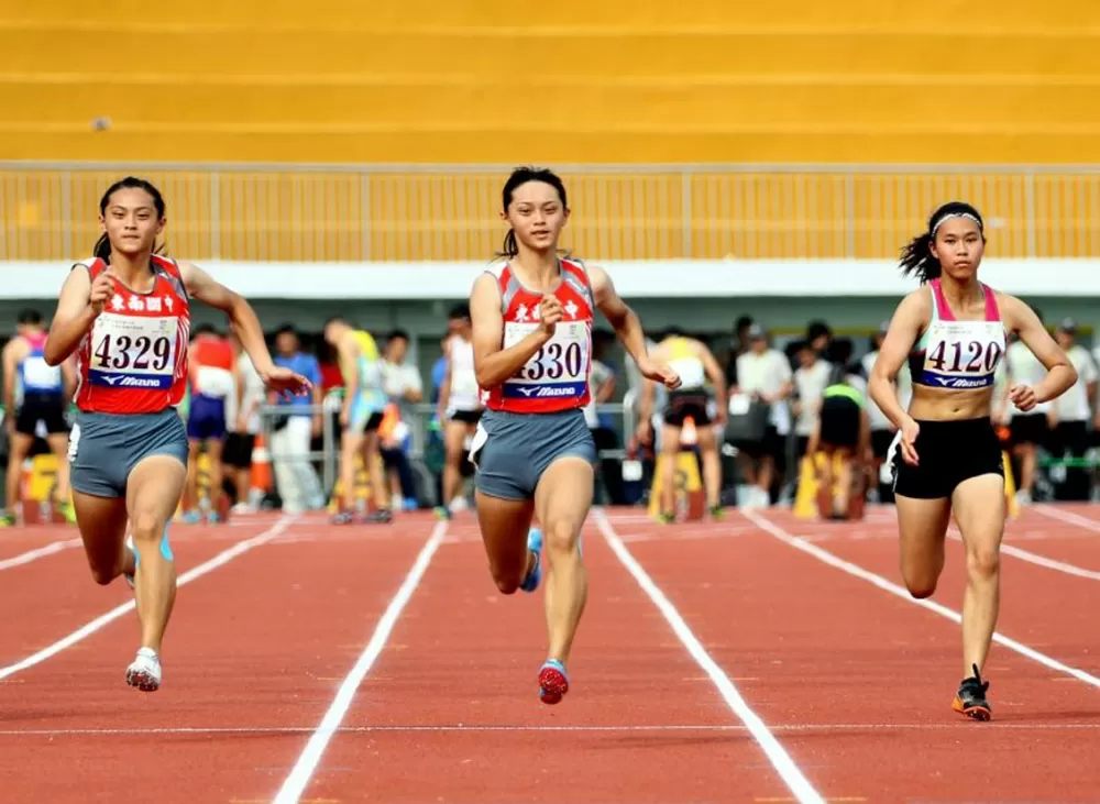 張秝榕(中)。林嘉欣/攝影。