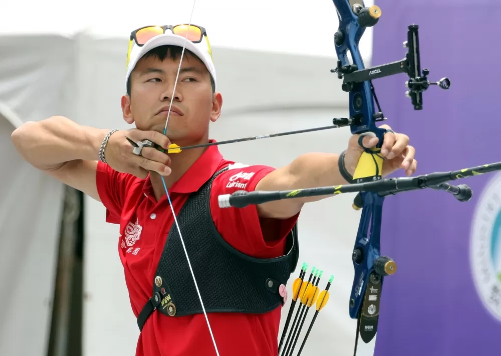 720 HiColor「一箭穿心鏡」,是「奧運金牌殺手」魏均珩的秘密武器。720armour運動眼鏡/提供。