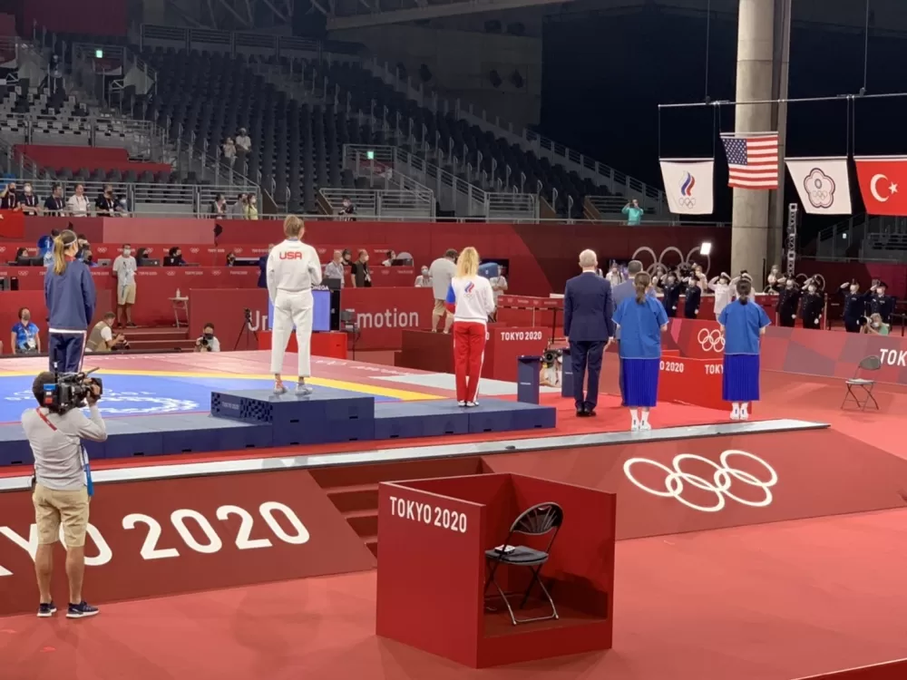 中華奧會會旗緩緩上升。劉聰達/提供。