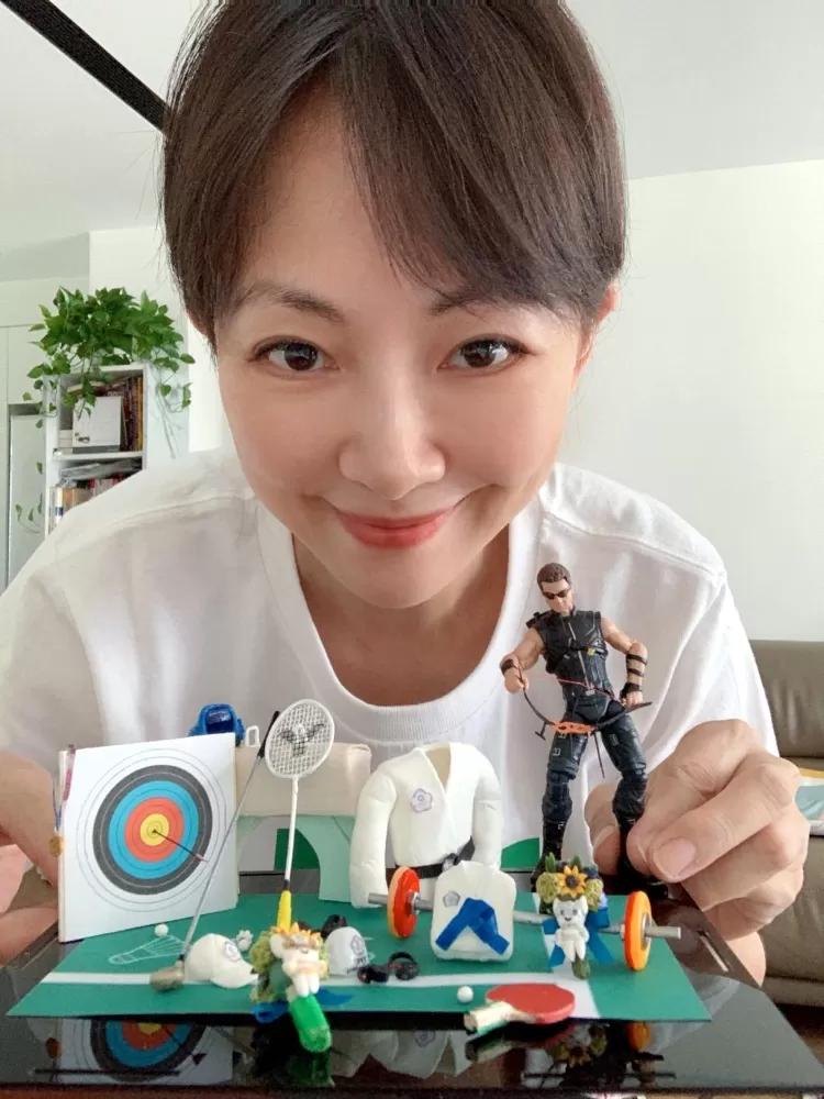 《麻辣鮮師》中的「萬老師」郭昱晴多才多藝。