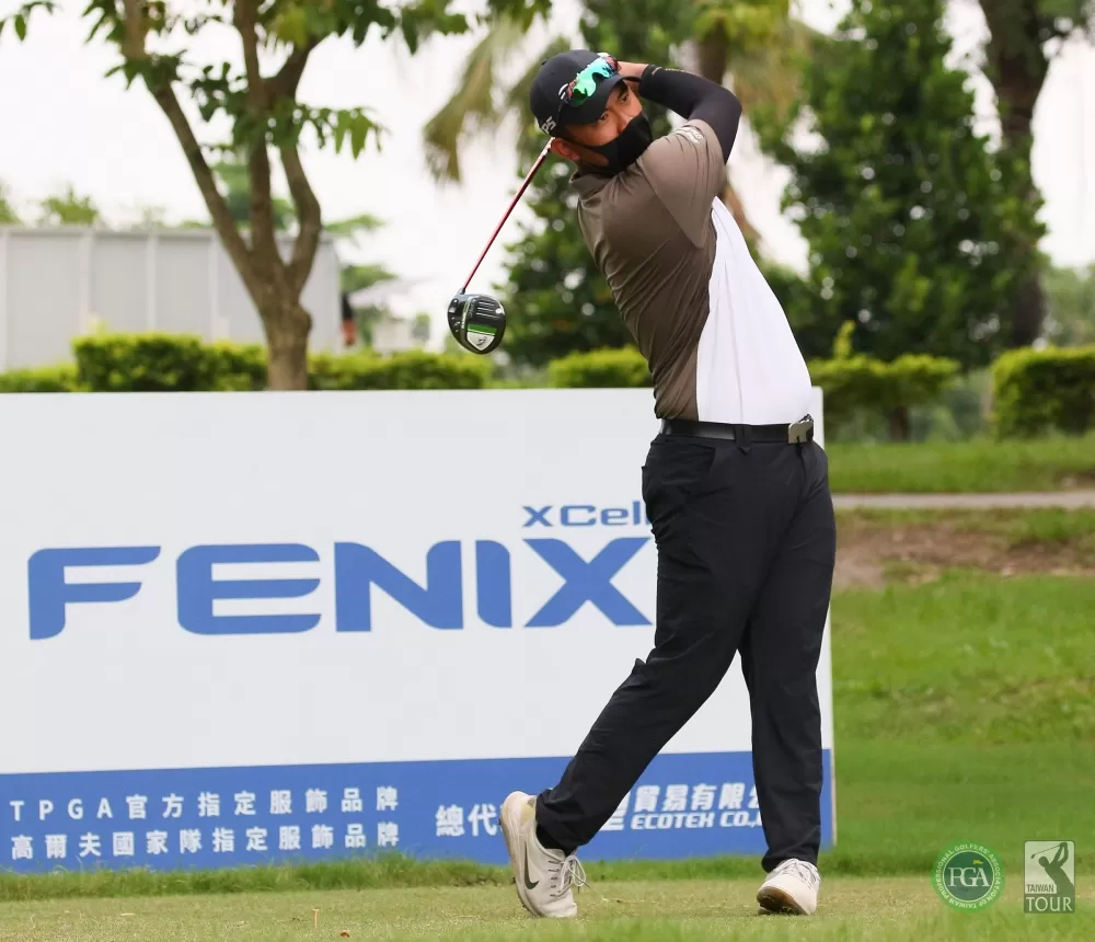 施俊宇首回合69桿(-3)，暫並列第二。葉勇宏／攝影。