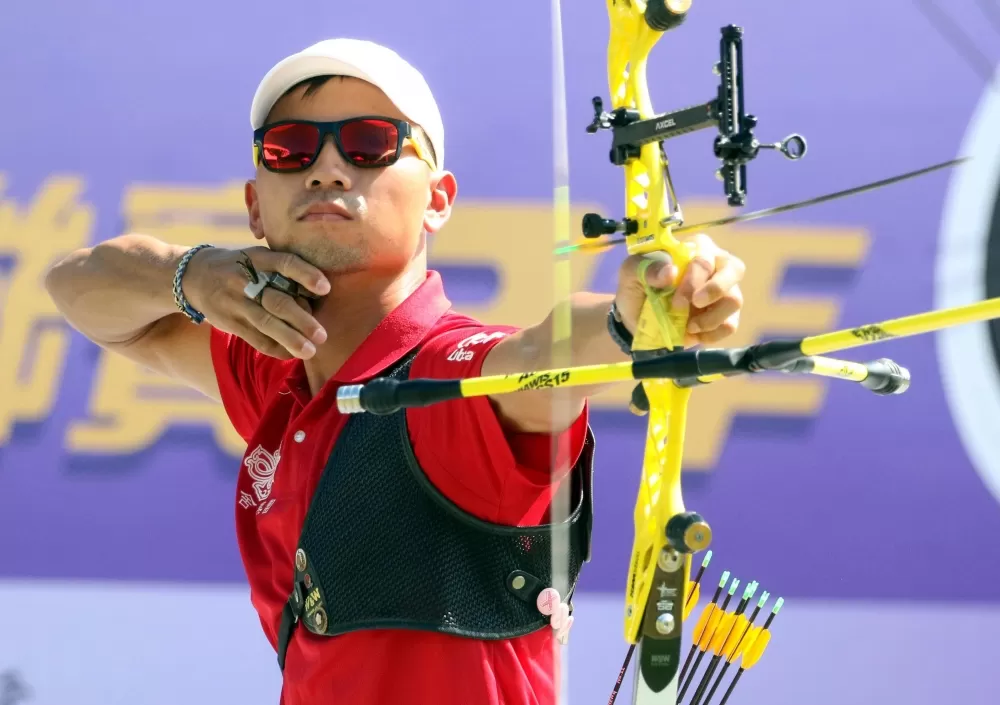 例行賽17連勝,勝率百分百的寒舍集團「阿魏」魏均珩拿下「滿分王」。中華企業射箭聯盟/提供。