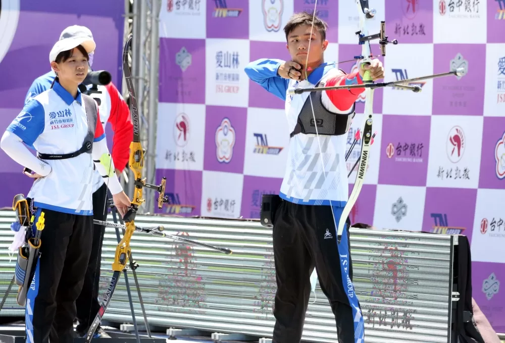 新竹市愛山林混雙張容嘉、林子翔。中華企業射箭聯盟/提供。