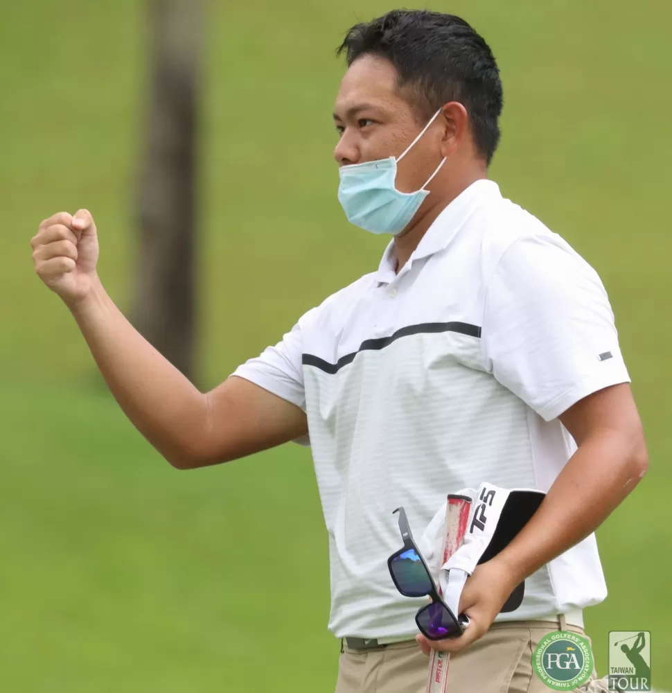 第一回合林張恆64桿(-8)暫列第一.。鍾豐榮/攝影(下同)。