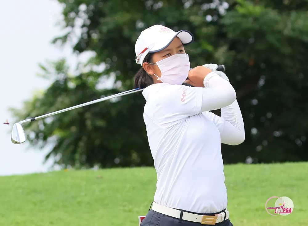 業餘選手廖信淳以68桿單獨領先。葉勇宏/攝影(下同)。