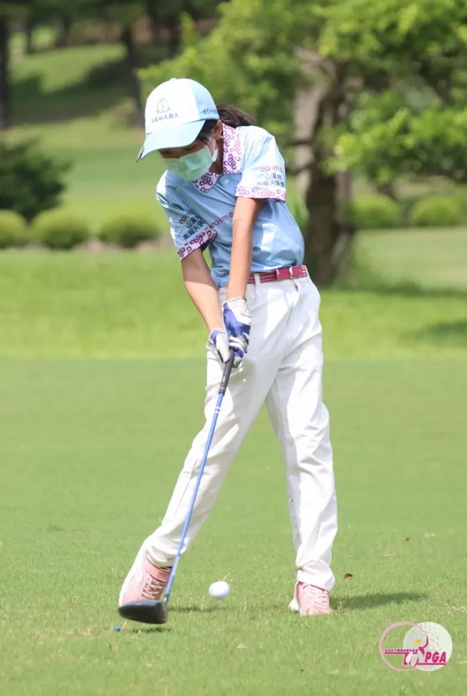 第一回合業餘女子D組 古旻錞79桿(+7)暫列第一。