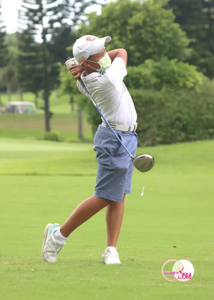 第一回合業餘男子D組 駱守維75桿(+3)暫列第一。