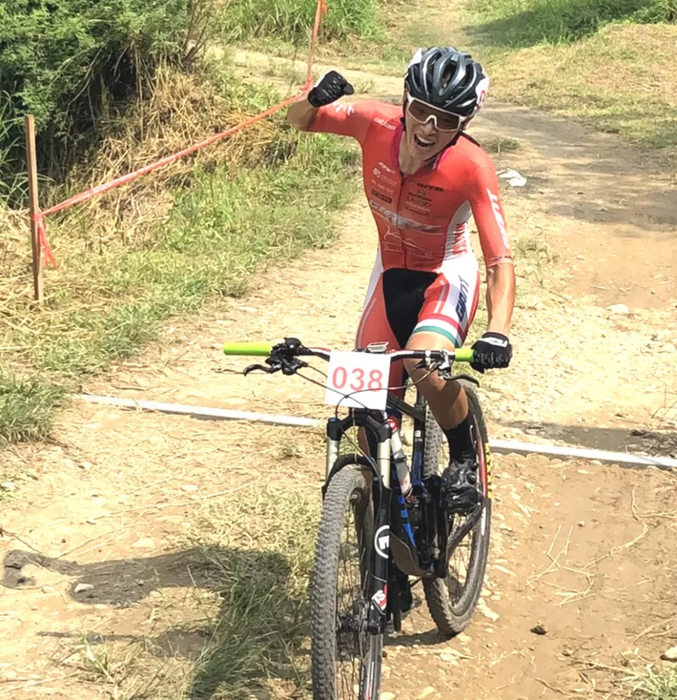 宜蘭培訓隊何彥誼勇奪全國登山車選拔賽菁英組越野繞圈賽金牌。