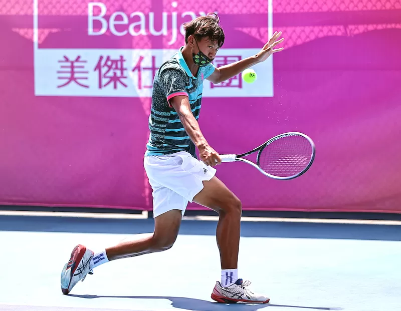 16歲男子組侯傑恩挑戰雙料冠軍。