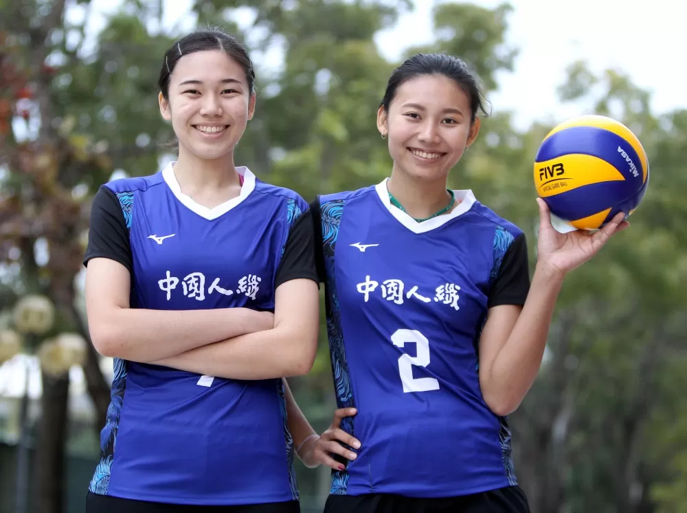 張瓈文(右)和妹妹張瓈婷。 林嘉欣/攝影。