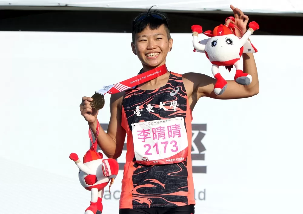 李晴晴以1.87打破高懸32年的女子跳高全國紀錄。林嘉欣/攝影。