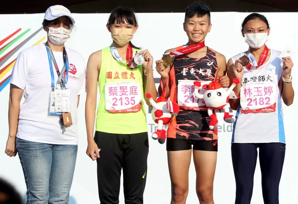 李晴晴以1.87打破高懸32年的女子跳高全國紀錄。林嘉欣/攝影。