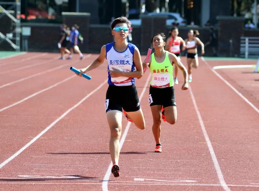 台體大第四棒余思屏逆轉勝寫四連霸。林嘉欣／攝影。