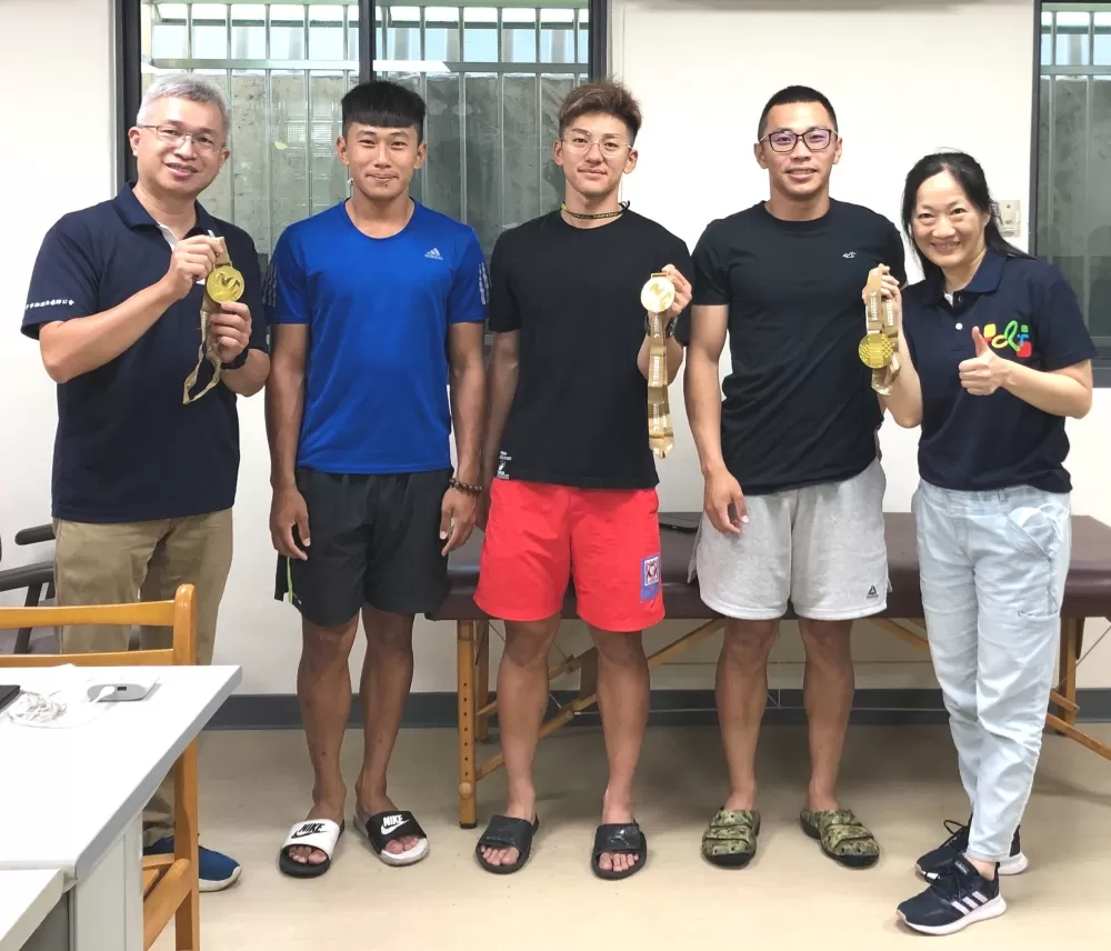 康世峰很感謝治療師的幫忙。康世峰/提供。