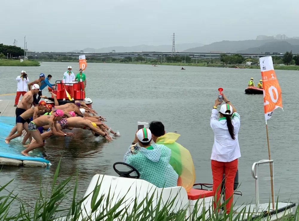 男子7.5公里決賽出發。卓承齊媽媽提供。下同。