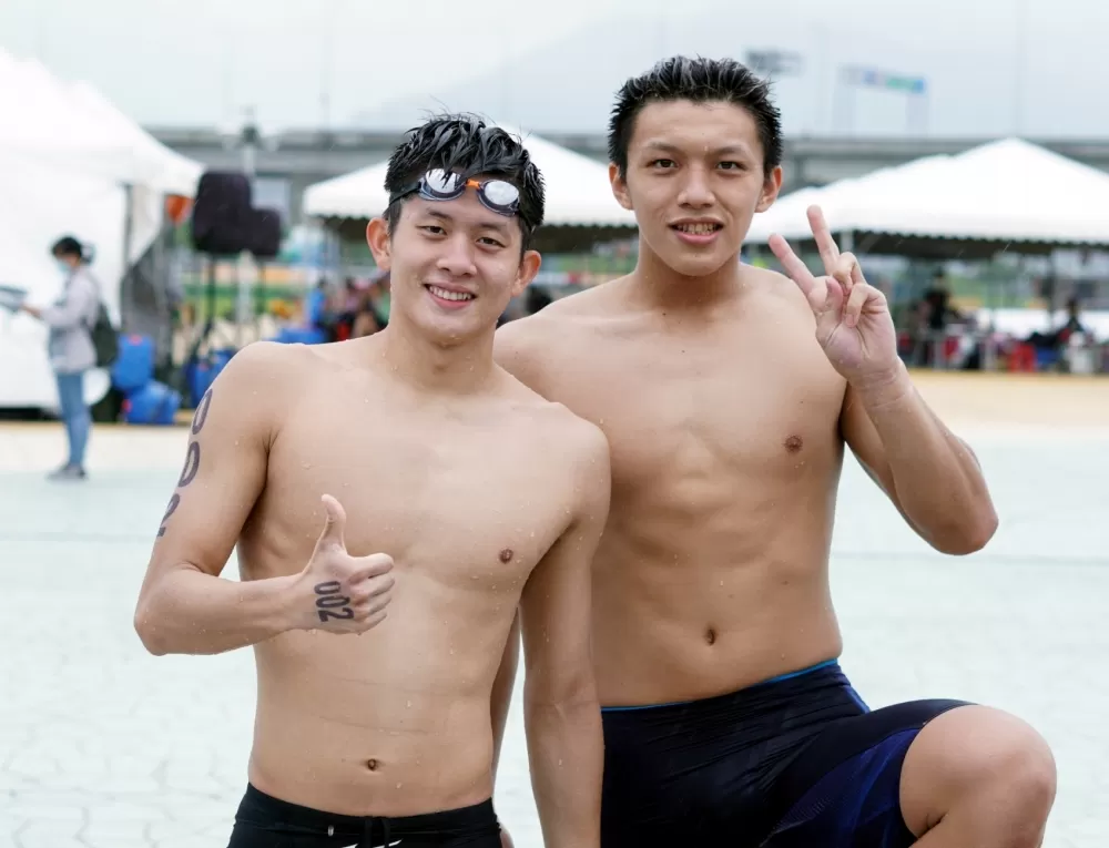 男子組5公里決賽,新北市卓承齊(左)、曾楷文金包銀。林家賢/攝影。