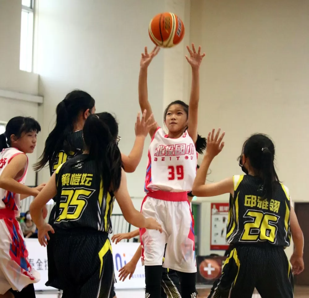 北市北投女籃王若臨對雙溪打兩節飆24分。