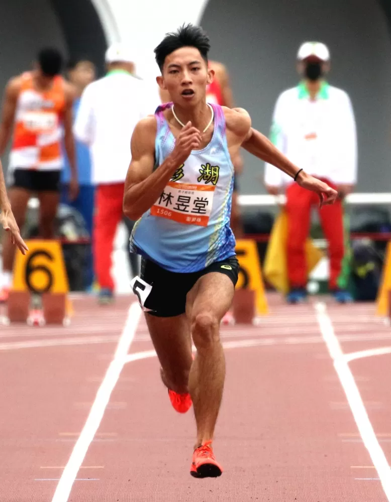 跳遠好手林昱堂首度比全運100公尺,飆10.24破大會躍歷年第二傑。林嘉欣/攝影。