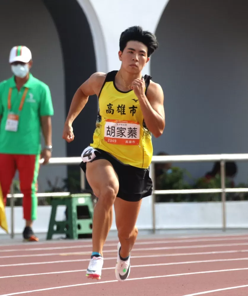 胡家蓁晉女子200公尺決賽。林嘉欣/攝影。