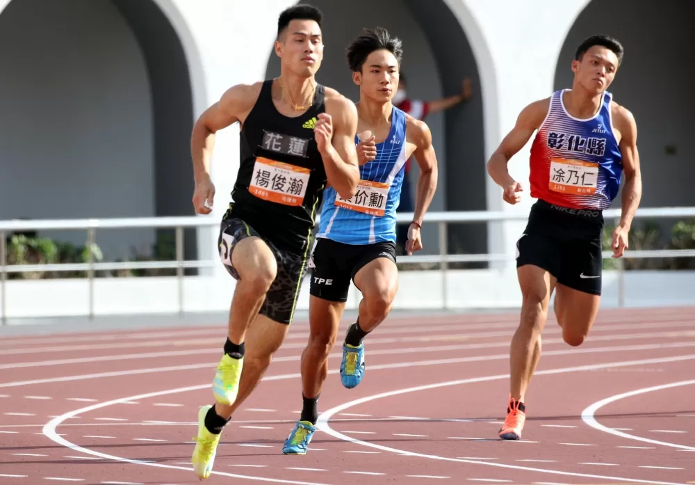 楊俊瀚(左)達標亞運。林嘉欣/攝影。
