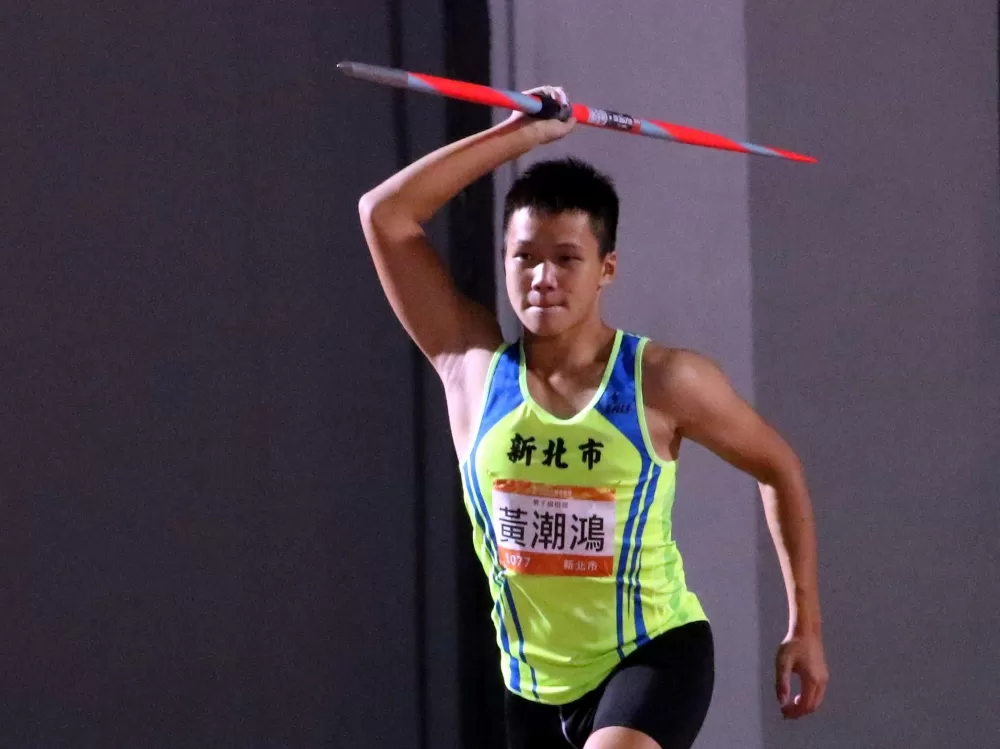 史上首位闖進全運標槍決賽的國中生黃潮鴻。林嘉欣/攝影。