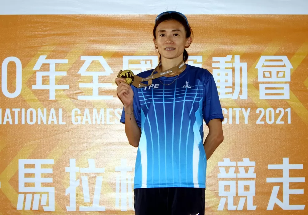 謝千鶴寫三連霸收第10金。林嘉欣／攝影。