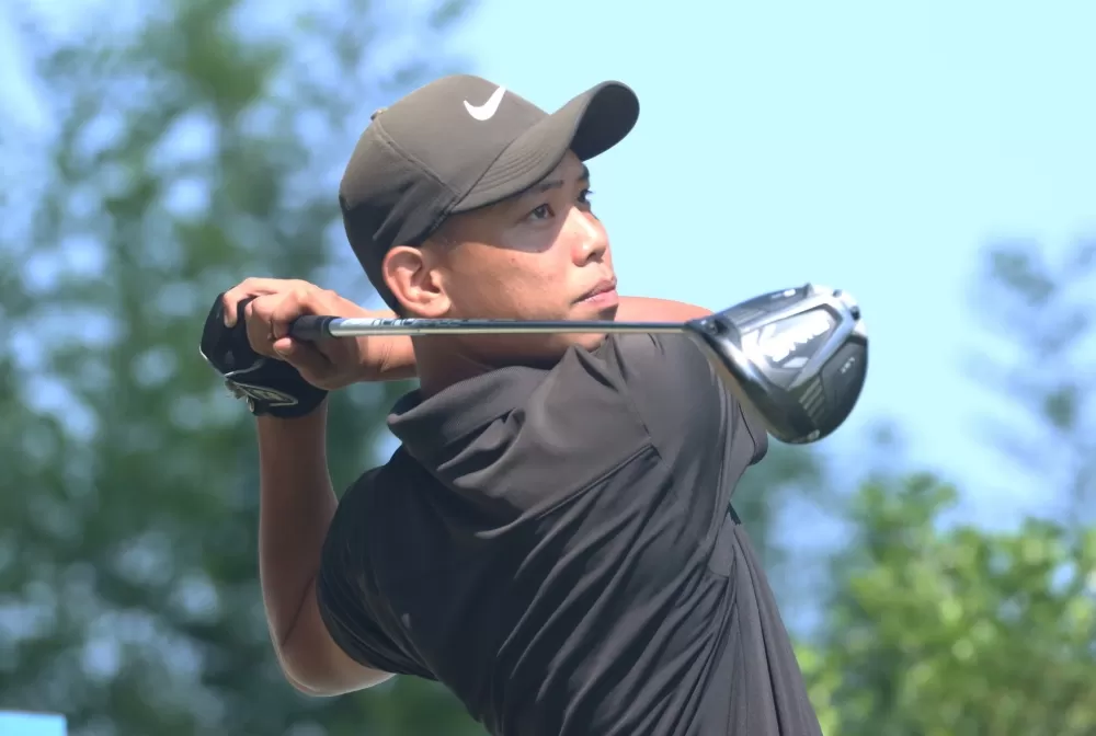 高雄公開賽第一回合,許閎軒67桿(-5)暫列第一。鍾豐榮/攝影。下同。
