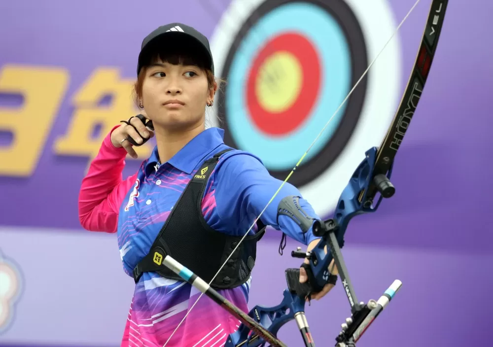協會青年隊蘇思敏勇奪企業射箭聯賽三年「箭林之后」和「女子天團」雙榮銜。中華企業射箭聯盟/提供。