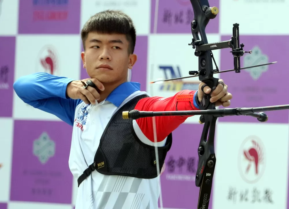 鄧宇成破了魏均珩不敗之身。中華企業射箭聯盟/提供。