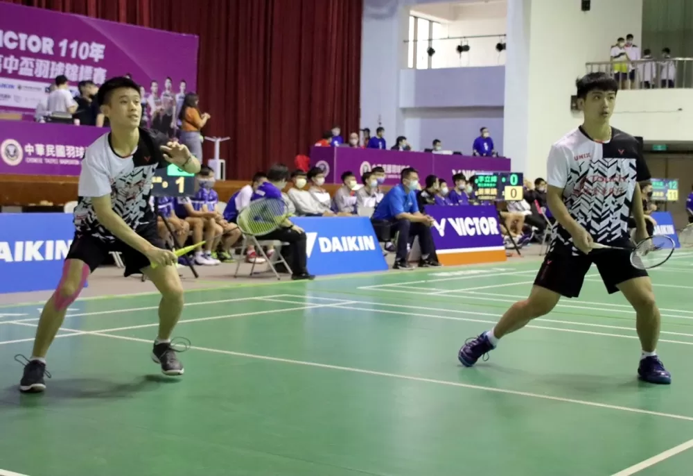 合庫泰北高中 陳冠郁(左)鄭宇晏(右)頂住壓力,為泰北高中贏得首場勝利。