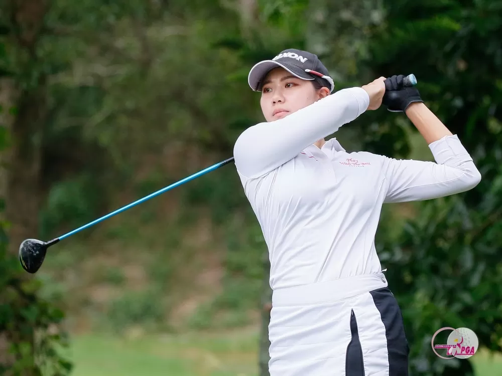 黃郁評兩回合總桿低於標準桿2桿的142桿,暫時並列第四。