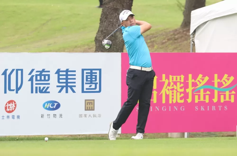 詹世昌70桿(-2)暫並列第二。