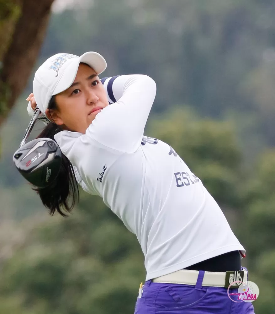 業餘女子A組鄭熙叡83桿(+11),暫居第一。