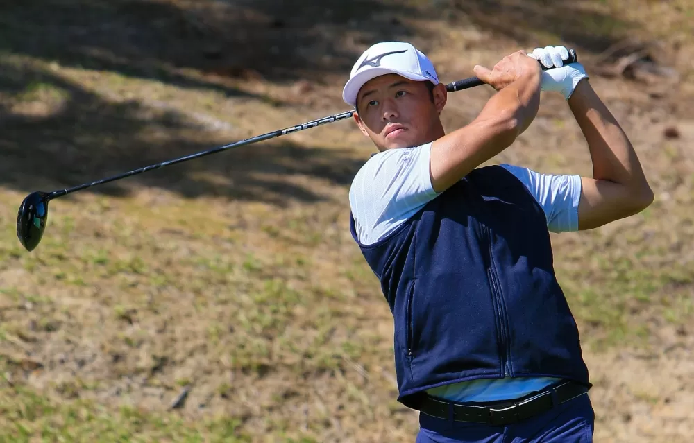 第三回合方胤人以-9單獨領先。