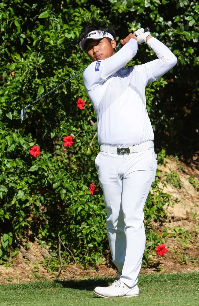 林永龍以-5暫列第二。