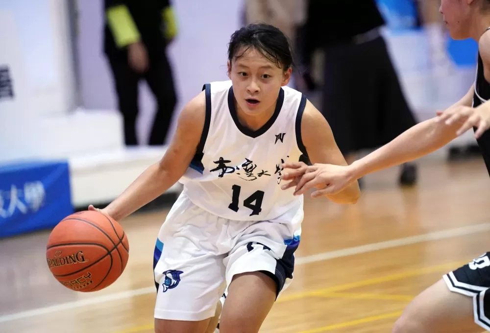 台大葉祐瑜11分14籃板。