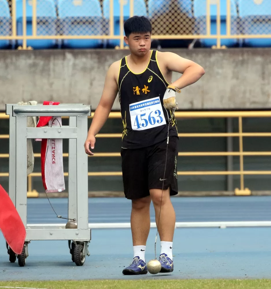 李俊陞打破高懸7年的國男鏈球大會紀錄。林嘉欣/攝影。