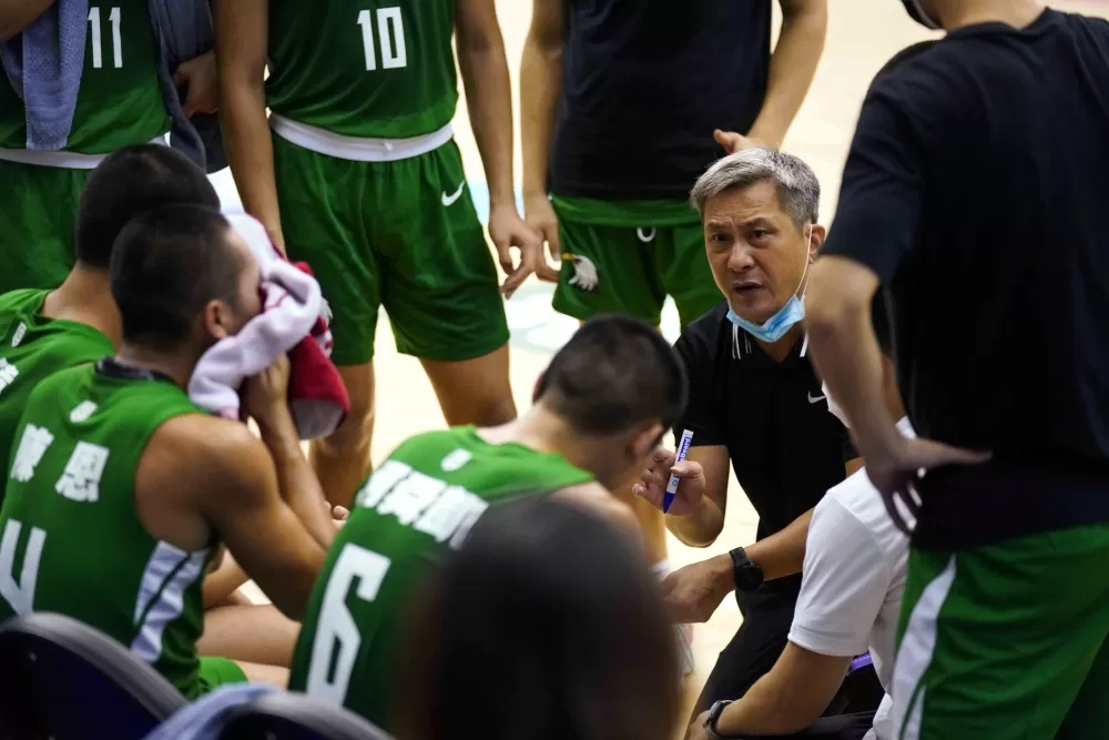 松山贏球晉級但教頭黃萬隆不很滿意。