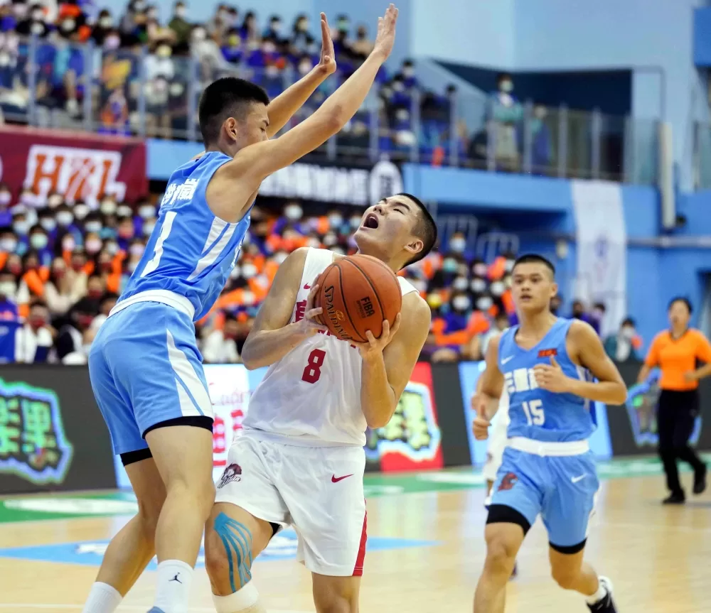 宜中林柏辰切入突破上籃。大會提供。下同。