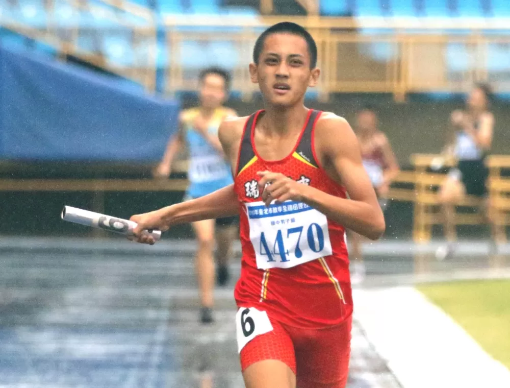 吳育廷接力再添一金。林嘉欣/攝影。