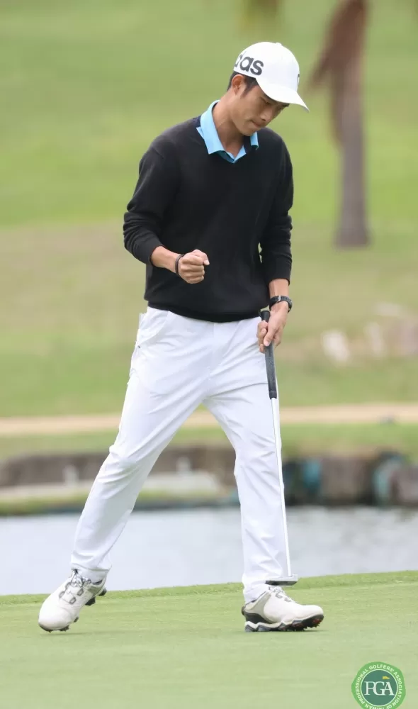 第一回合張哲瑜68桿(-4)暫並列第一。