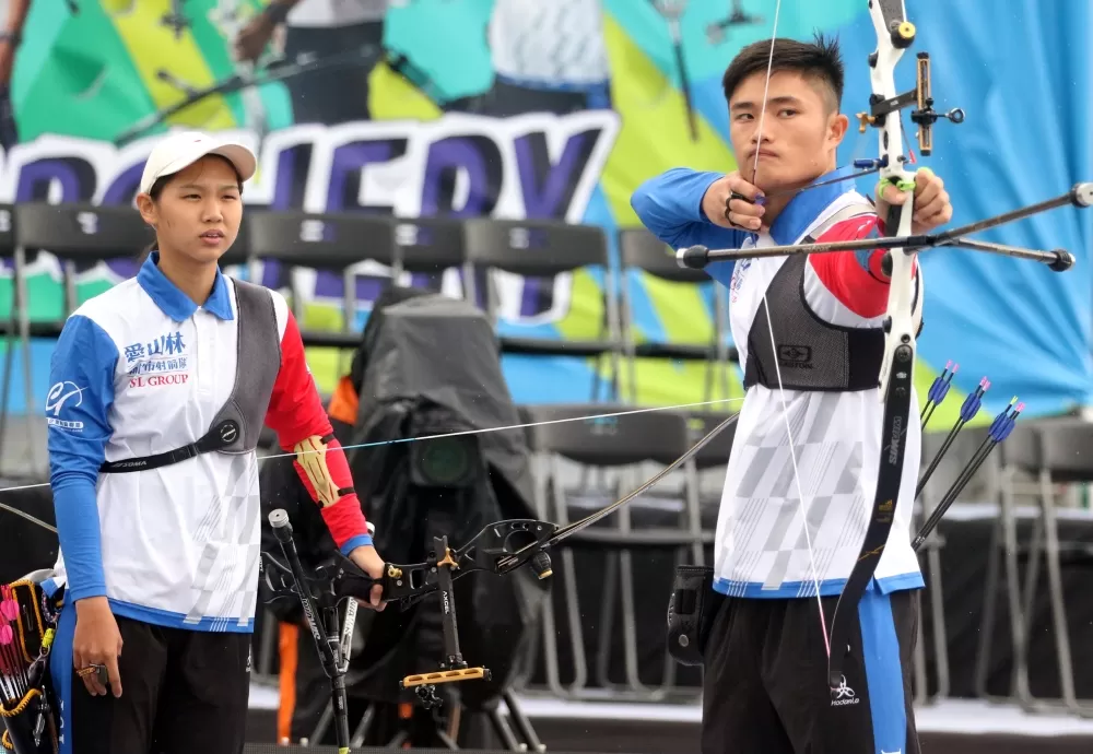 愛山林混雙。中華企業射箭聯盟/提供。