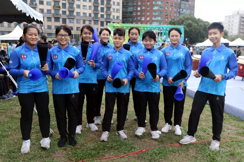 富禮國中射箭隊到場觀戰。中華企業射箭聯盟／提供。